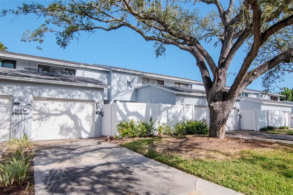 Active With Contract: $639,000 (2 beds, 2 baths, 1480 Square Feet)