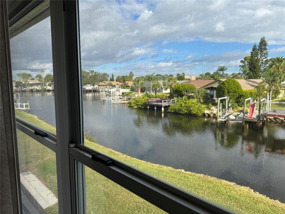 待售: $119,000 (2 贝兹, 2 浴室, 1066 平方英尺)