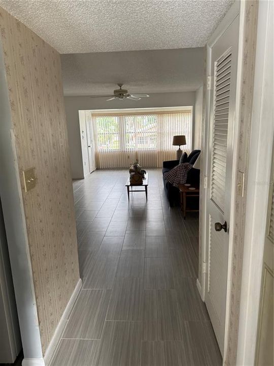 待售: $119,000 (2 贝兹, 2 浴室, 1066 平方英尺)