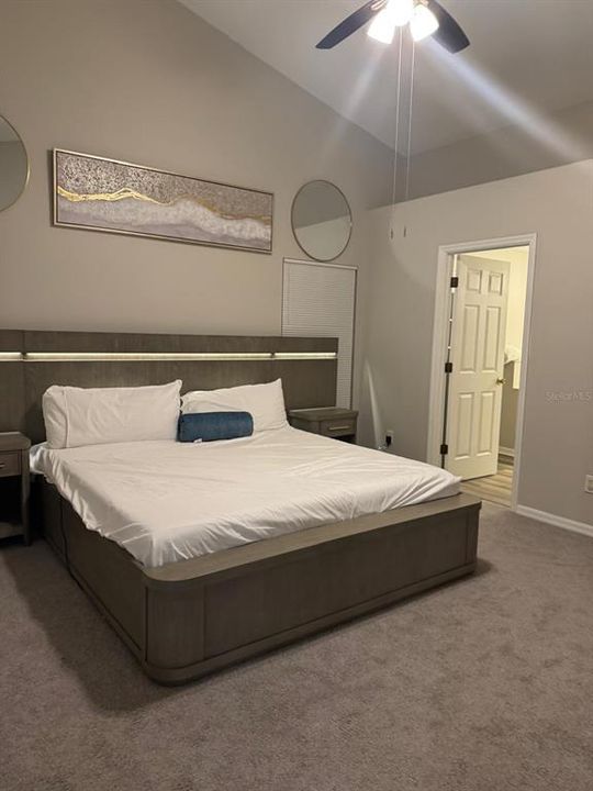 Active With Contract: $348,500 (3 beds, 2 baths, 1582 Square Feet)