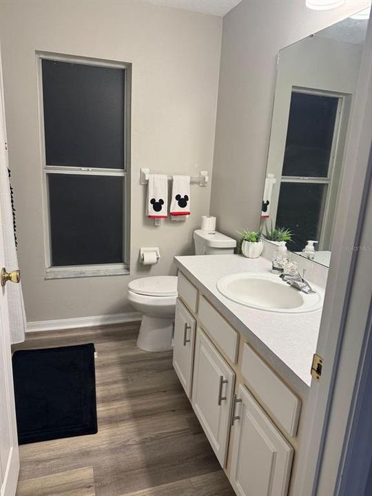 Active With Contract: $348,500 (3 beds, 2 baths, 1582 Square Feet)