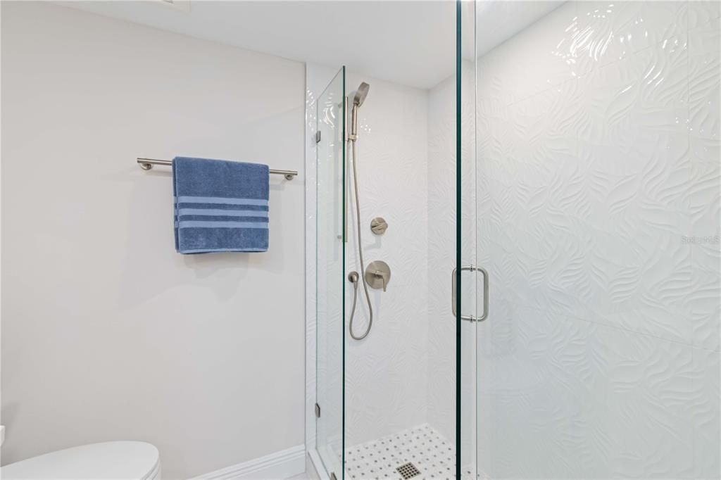 For Sale: $1,169,000 (2 beds, 2 baths, 1361 Square Feet)