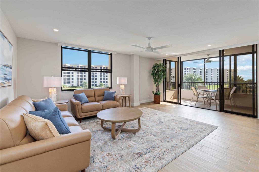 For Sale: $1,169,000 (2 beds, 2 baths, 1361 Square Feet)