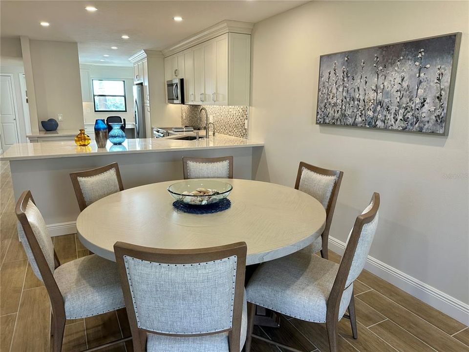 For Sale: $1,169,000 (2 beds, 2 baths, 1361 Square Feet)