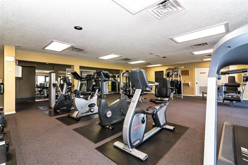 For Sale: $1,169,000 (2 beds, 2 baths, 1361 Square Feet)