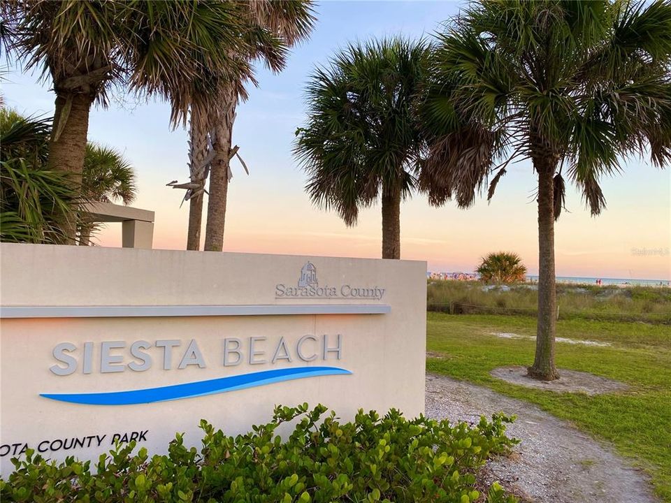 For Sale: $1,169,000 (2 beds, 2 baths, 1361 Square Feet)