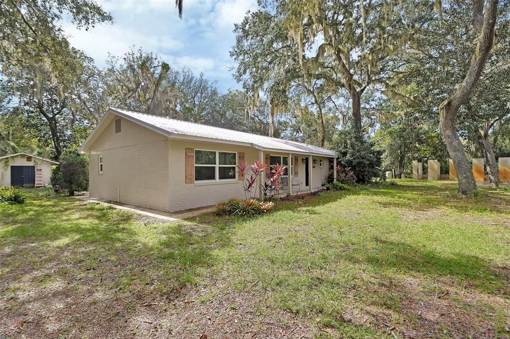 合同活跃: $389,900 (3 贝兹, 3 浴室, 1593 平方英尺)