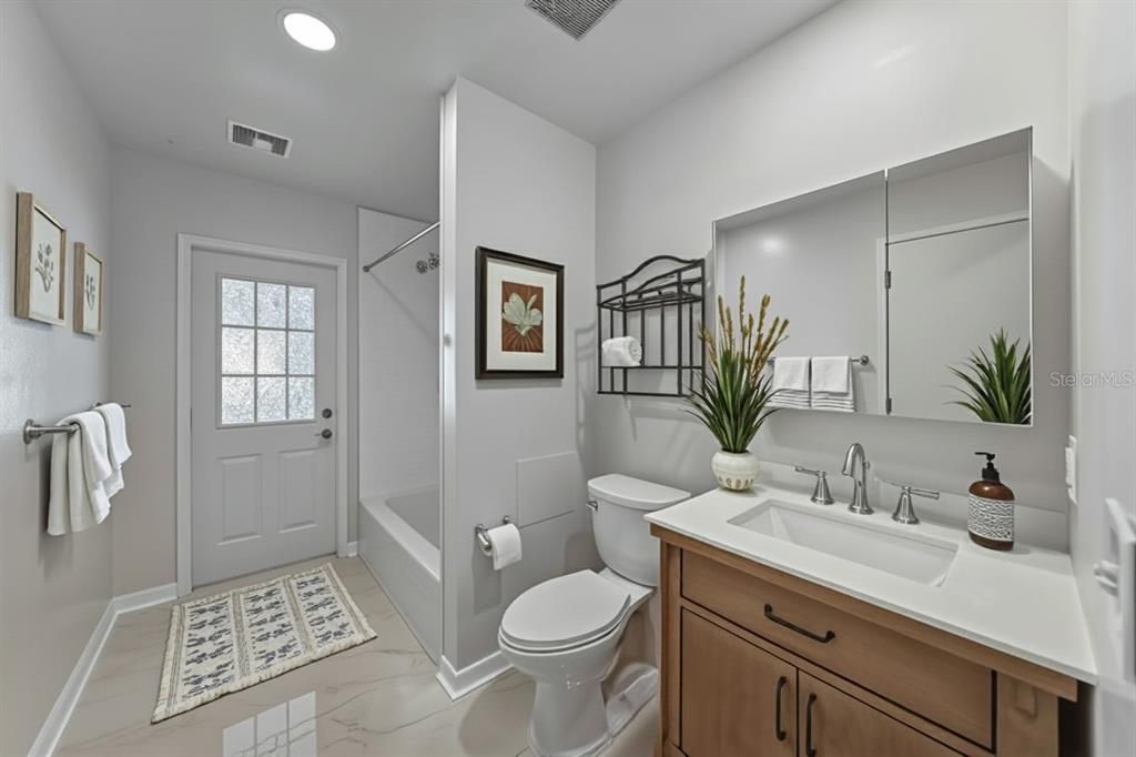 For Sale: $390,000 (3 beds, 2 baths, 2015 Square Feet)