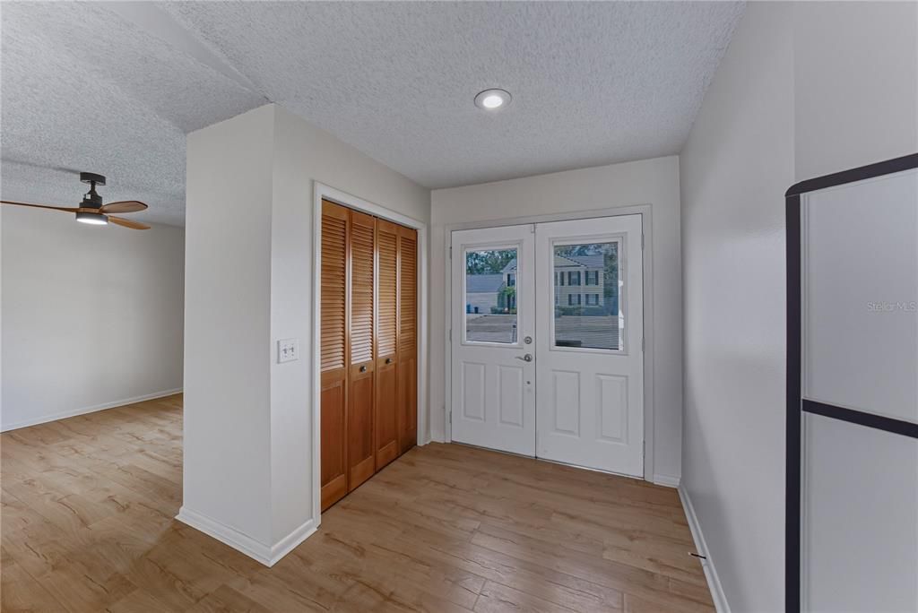 For Sale: $390,000 (3 beds, 2 baths, 2015 Square Feet)