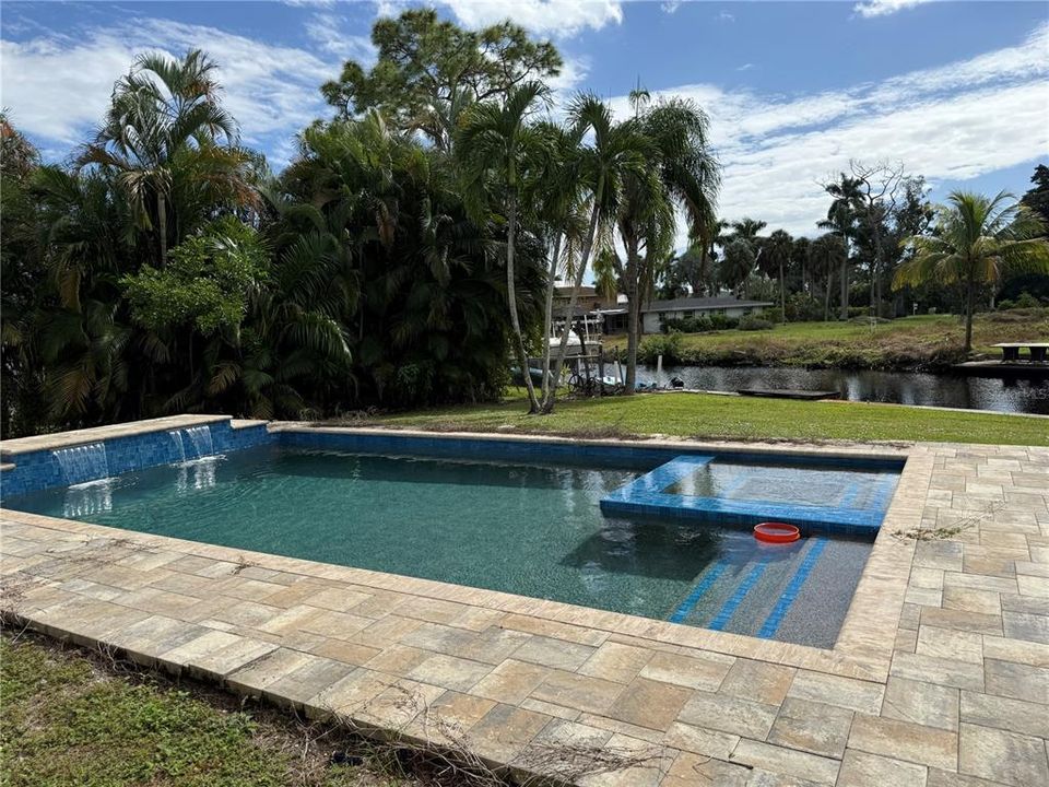 出租: $2,600 (3 贝兹, 3 浴室, 1661 平方英尺)