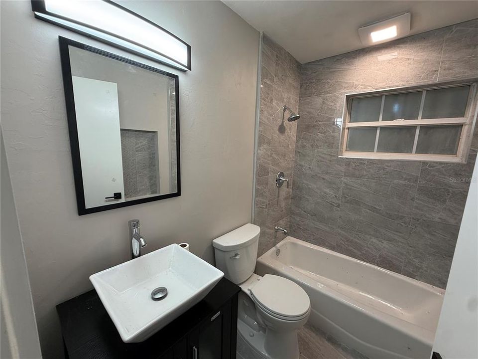 出租: $2,600 (3 贝兹, 3 浴室, 1661 平方英尺)