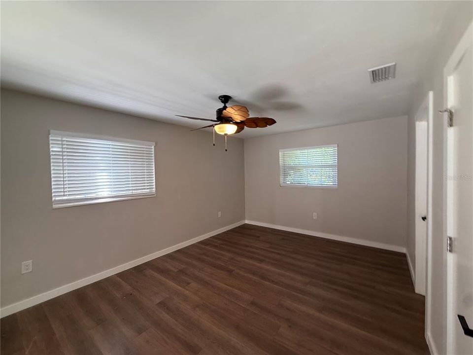 出租: $2,600 (3 贝兹, 3 浴室, 1661 平方英尺)