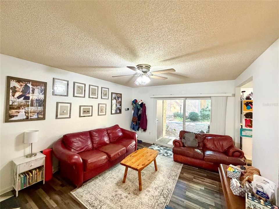 待售: $169,900 (3 贝兹, 2 浴室, 1278 平方英尺)