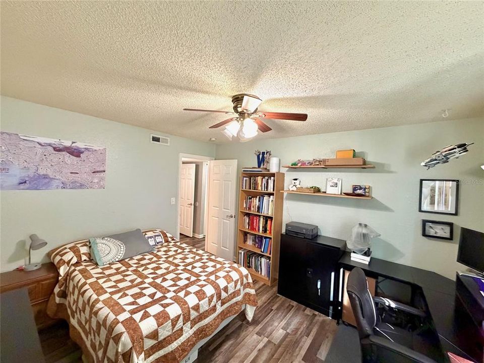 待售: $169,900 (3 贝兹, 2 浴室, 1278 平方英尺)