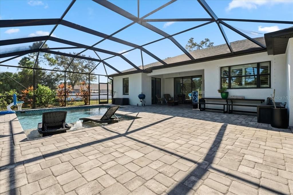 Activo con contrato: $617,777 (3 camas, 2 baños, 2170 Pies cuadrados)