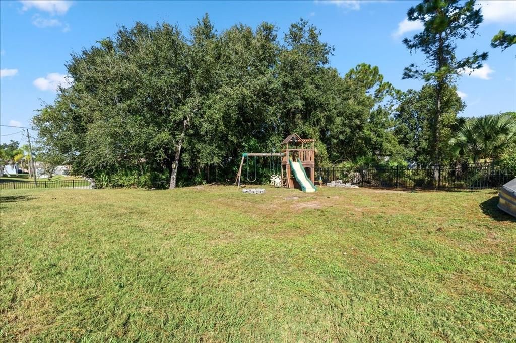 Activo con contrato: $617,777 (3 camas, 2 baños, 2170 Pies cuadrados)