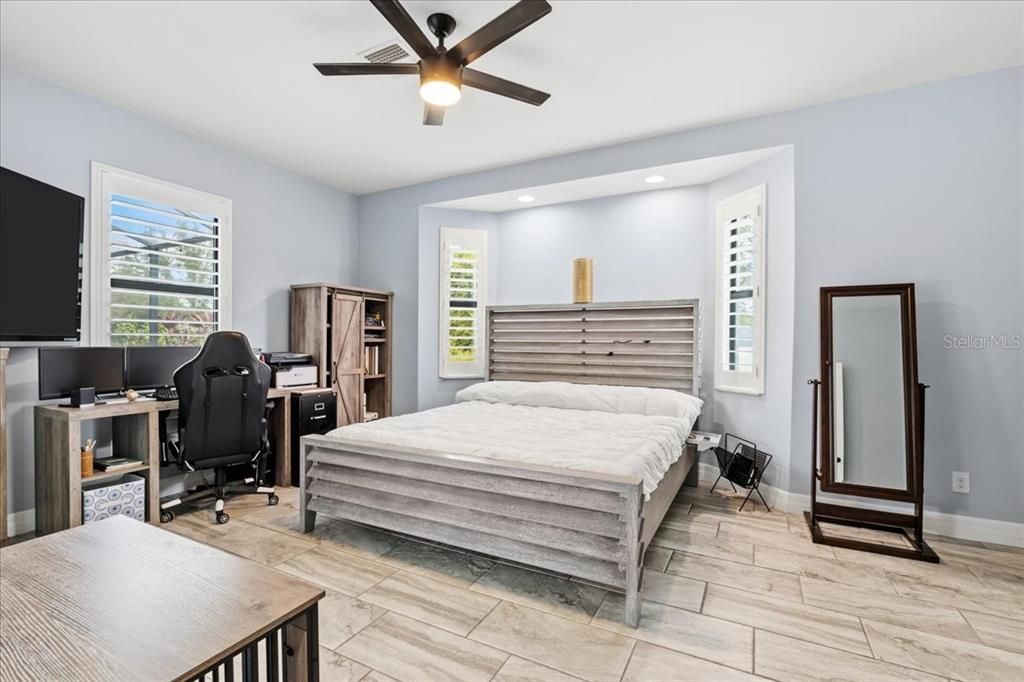 Activo con contrato: $617,777 (3 camas, 2 baños, 2170 Pies cuadrados)