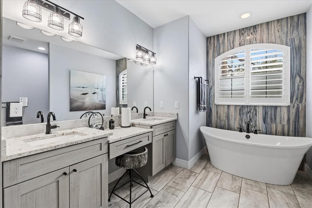 Activo con contrato: $617,777 (3 camas, 2 baños, 2170 Pies cuadrados)