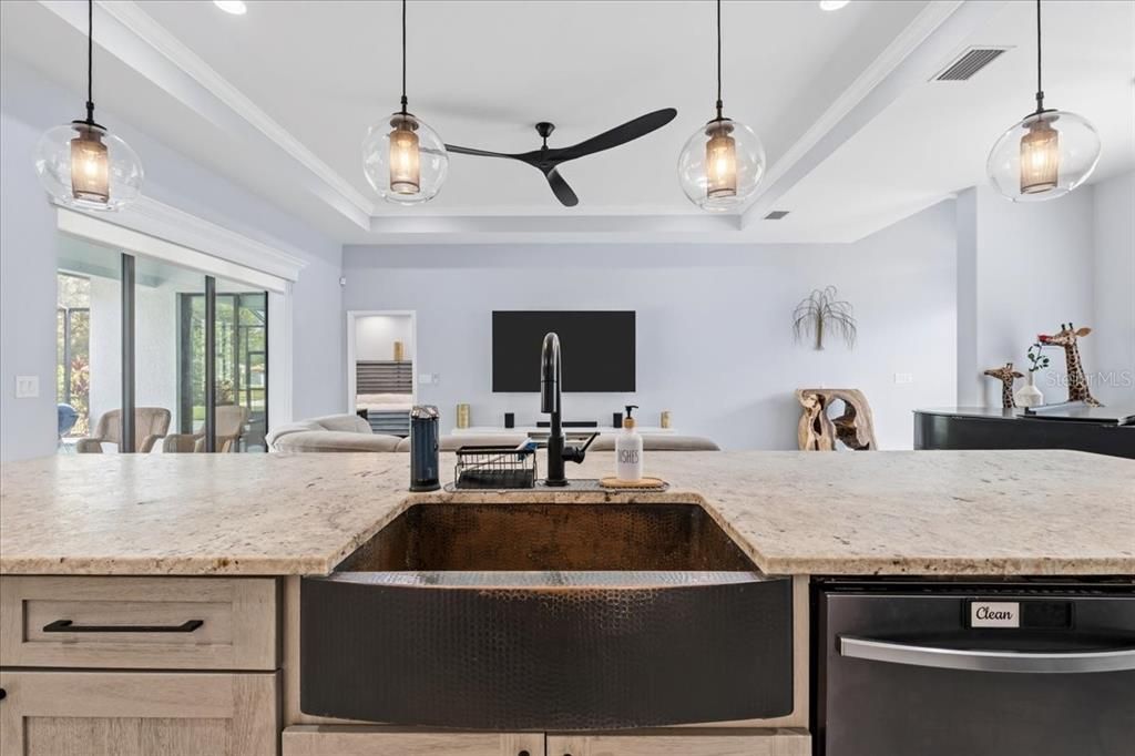 Activo con contrato: $617,777 (3 camas, 2 baños, 2170 Pies cuadrados)