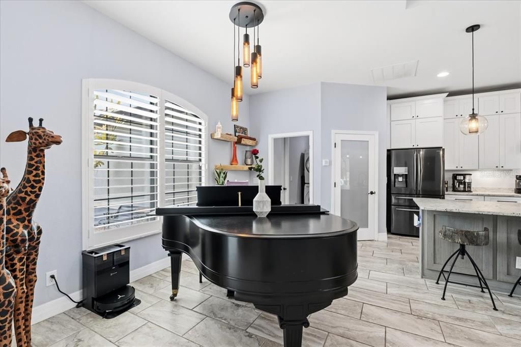 Activo con contrato: $617,777 (3 camas, 2 baños, 2170 Pies cuadrados)