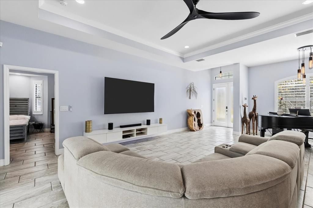 Activo con contrato: $617,777 (3 camas, 2 baños, 2170 Pies cuadrados)