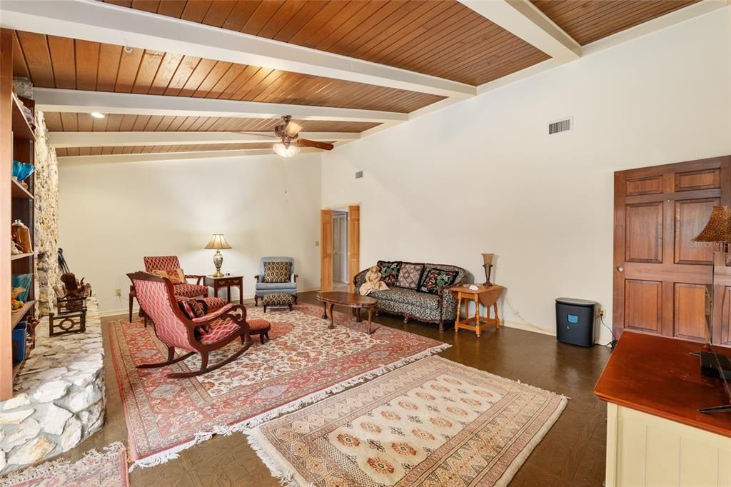 For Sale: $414,500 (4 beds, 2 baths, 2299 Square Feet)