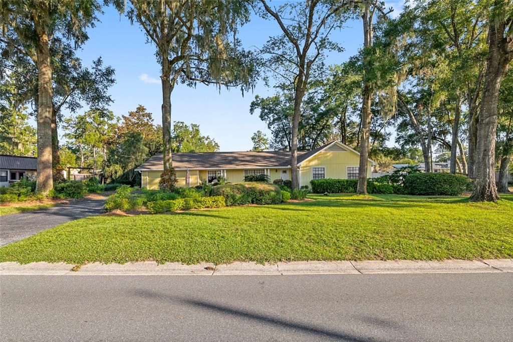 For Sale: $414,500 (4 beds, 2 baths, 2299 Square Feet)