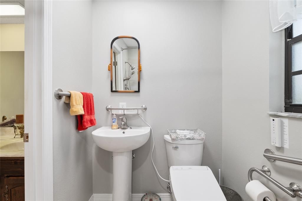 For Sale: $414,500 (4 beds, 2 baths, 2299 Square Feet)