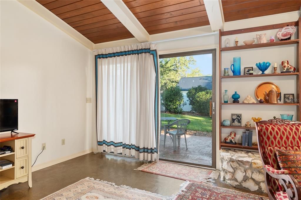 For Sale: $414,500 (4 beds, 2 baths, 2299 Square Feet)