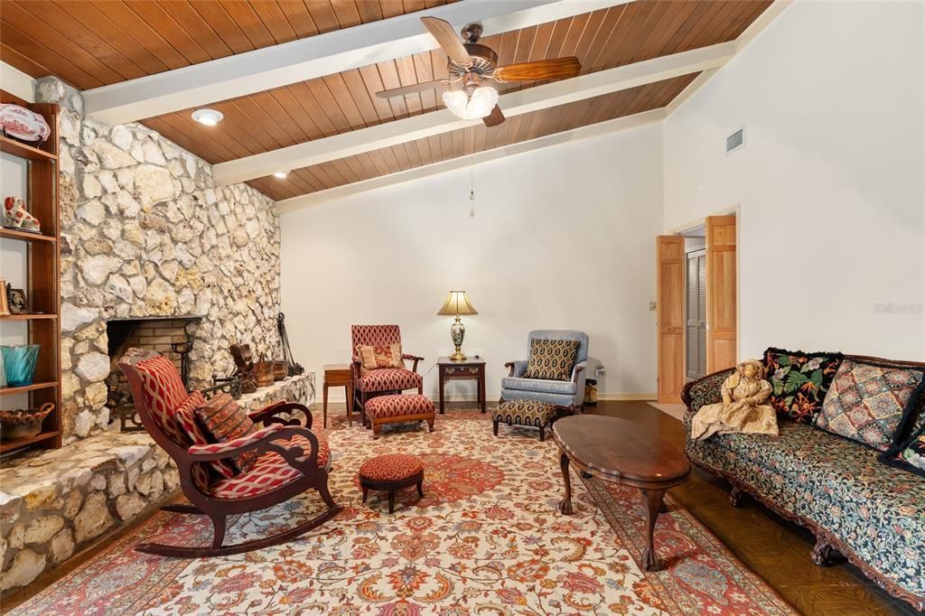 For Sale: $414,500 (4 beds, 2 baths, 2299 Square Feet)