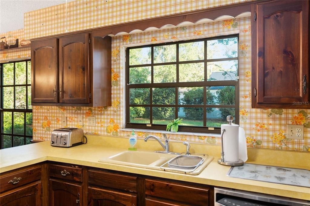 For Sale: $414,500 (4 beds, 2 baths, 2299 Square Feet)