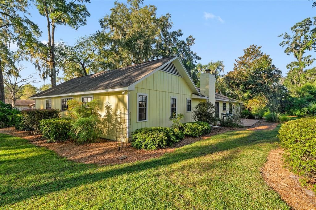 For Sale: $414,500 (4 beds, 2 baths, 2299 Square Feet)