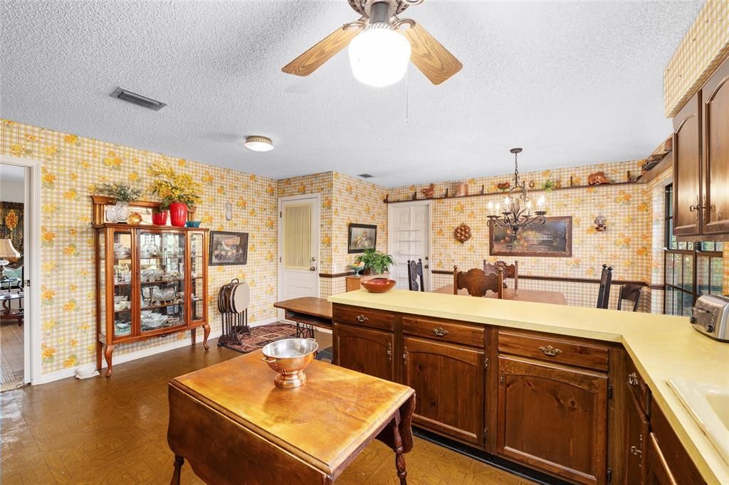 For Sale: $414,500 (4 beds, 2 baths, 2299 Square Feet)