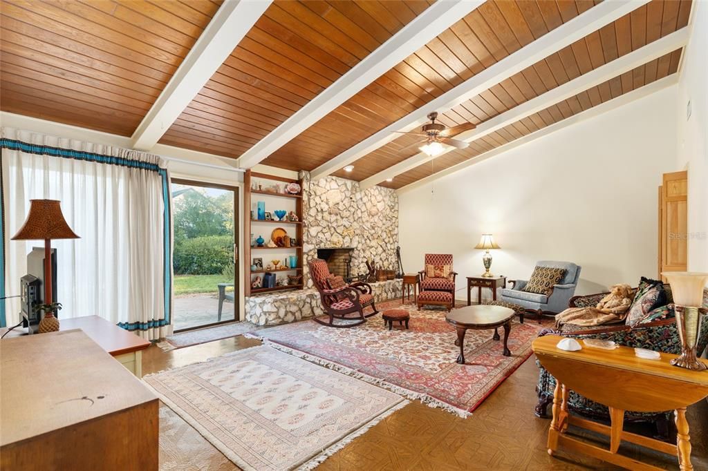 For Sale: $414,500 (4 beds, 2 baths, 2299 Square Feet)