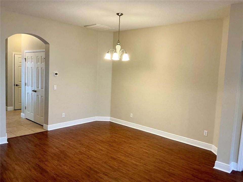 For Sale: $318,000 (3 beds, 2 baths, 1769 Square Feet)