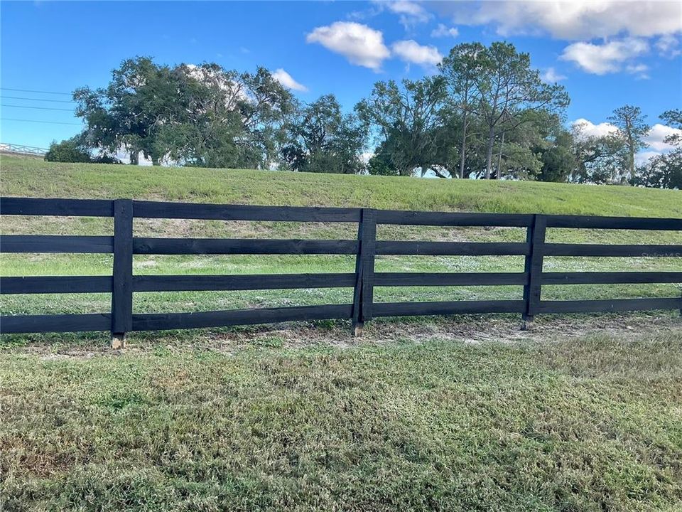 For Sale: $318,000 (3 beds, 2 baths, 1769 Square Feet)