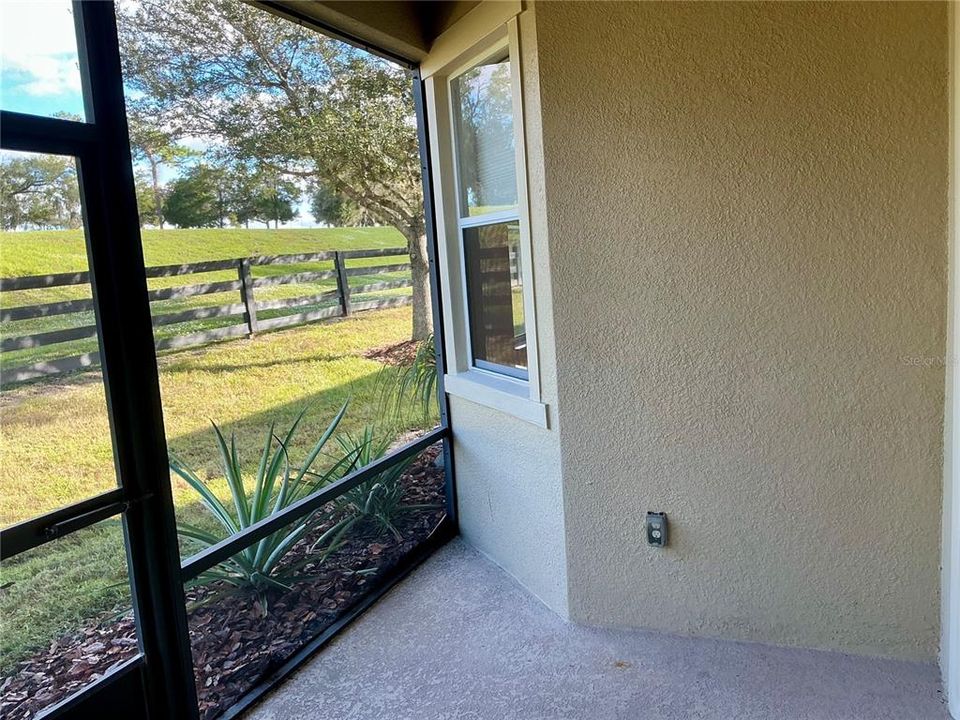 For Sale: $318,000 (3 beds, 2 baths, 1769 Square Feet)