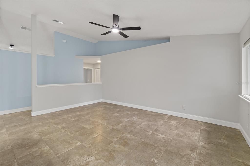 待售: $525,000 (3 贝兹, 2 浴室, 2038 平方英尺)