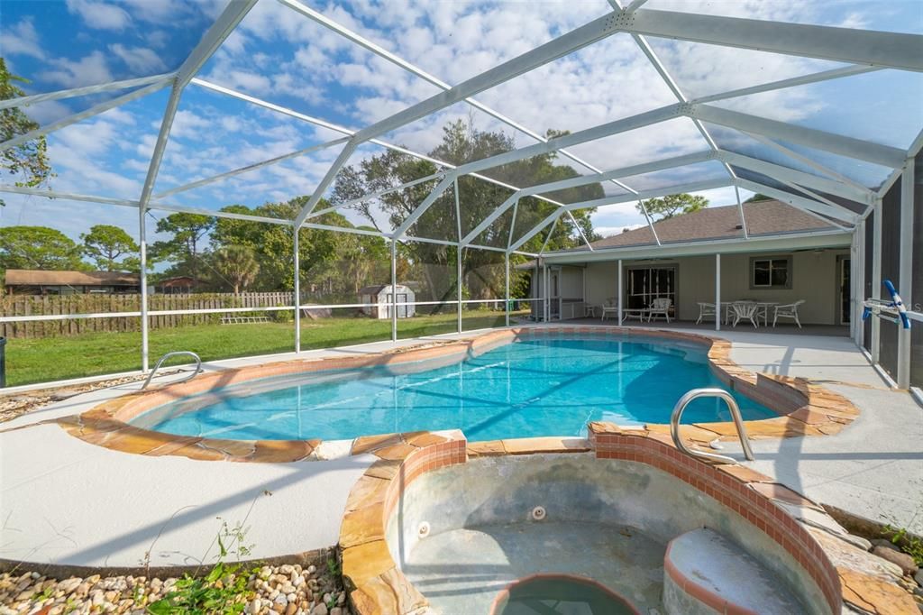 待售: $525,000 (3 贝兹, 2 浴室, 2038 平方英尺)