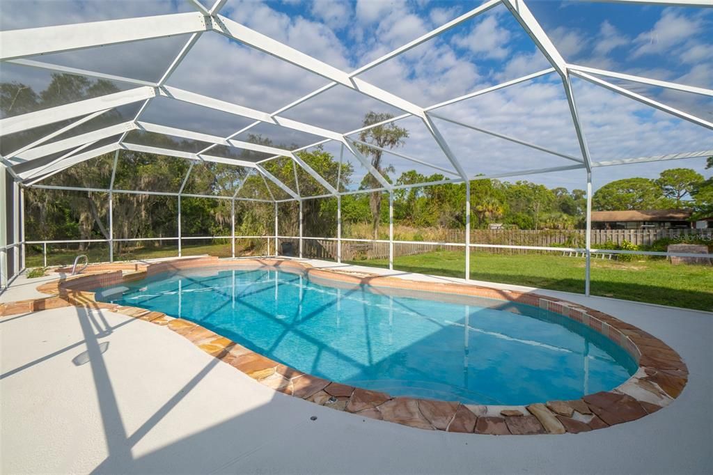 待售: $525,000 (3 贝兹, 2 浴室, 2038 平方英尺)