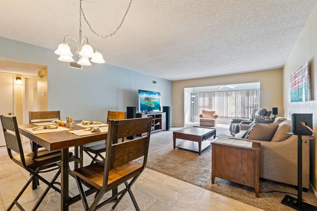 For Sale: $190,000 (2 beds, 2 baths, 1400 Square Feet)