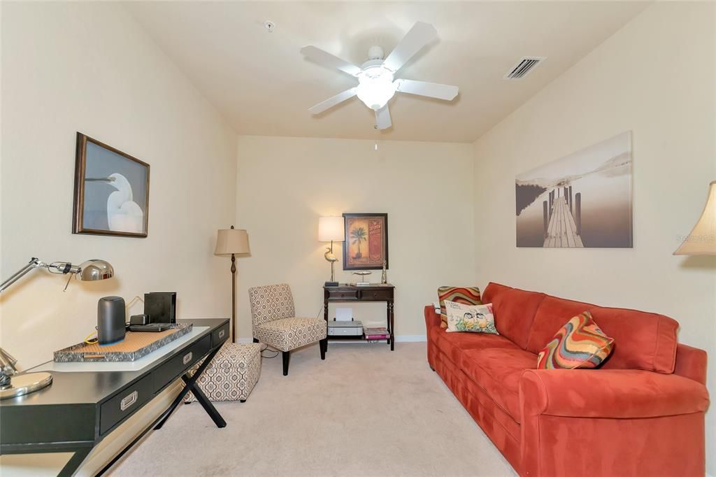 For Sale: $285,000 (2 beds, 2 baths, 1297 Square Feet)