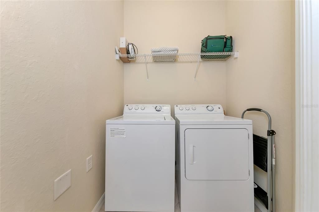 For Sale: $285,000 (2 beds, 2 baths, 1297 Square Feet)