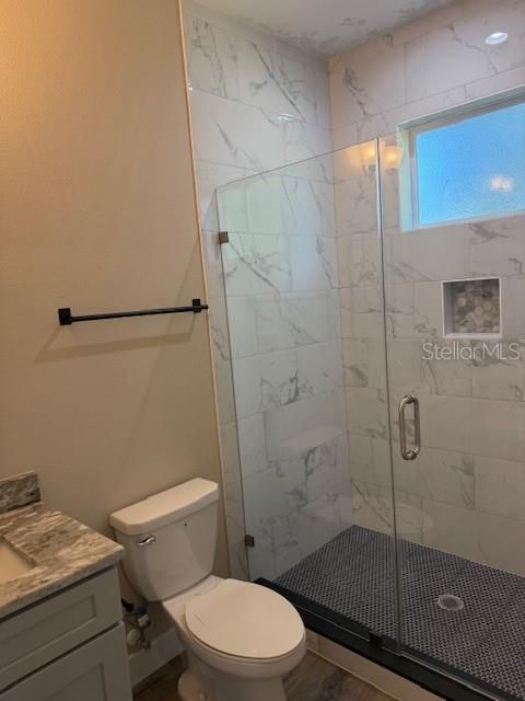 合同活跃: $374,900 (4 贝兹, 2 浴室, 1800 平方英尺)