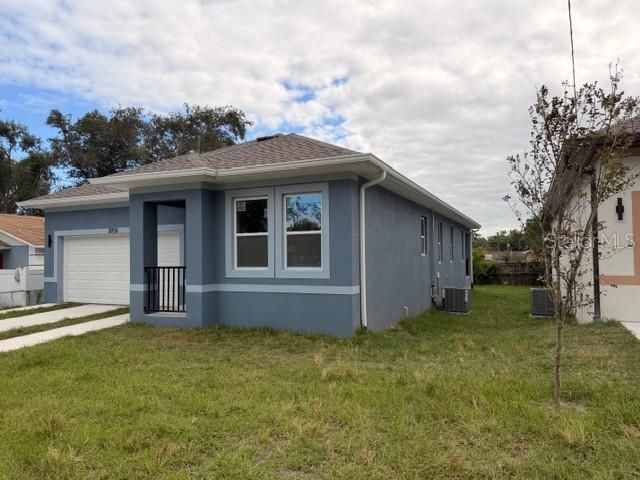 合同活跃: $374,900 (4 贝兹, 2 浴室, 1800 平方英尺)