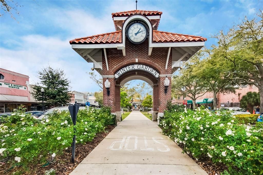 For Rent: $5,500 (5 beds, 4 baths, 3896 Square Feet)