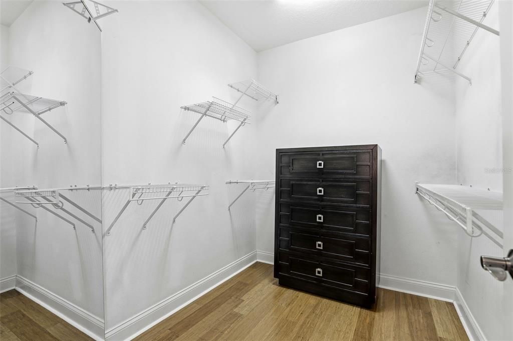 For Rent: $5,500 (5 beds, 4 baths, 3896 Square Feet)