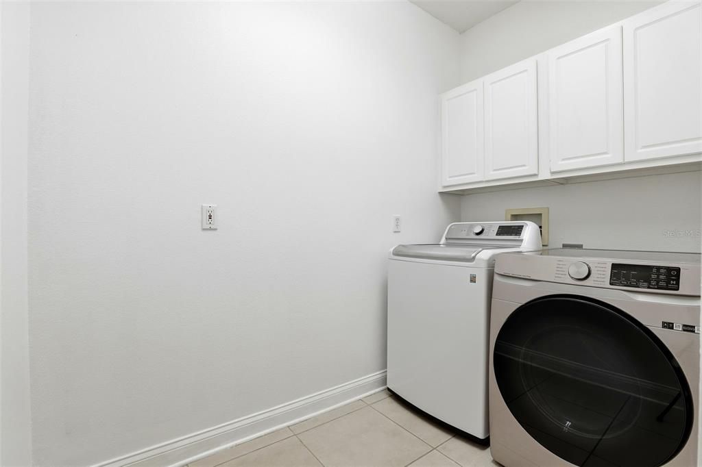 For Rent: $5,500 (5 beds, 4 baths, 3896 Square Feet)