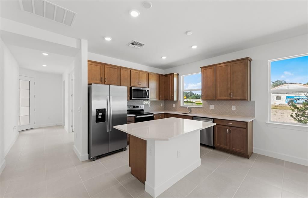 Active With Contract: $449,895 (2 beds, 2 baths, 1579 Square Feet)