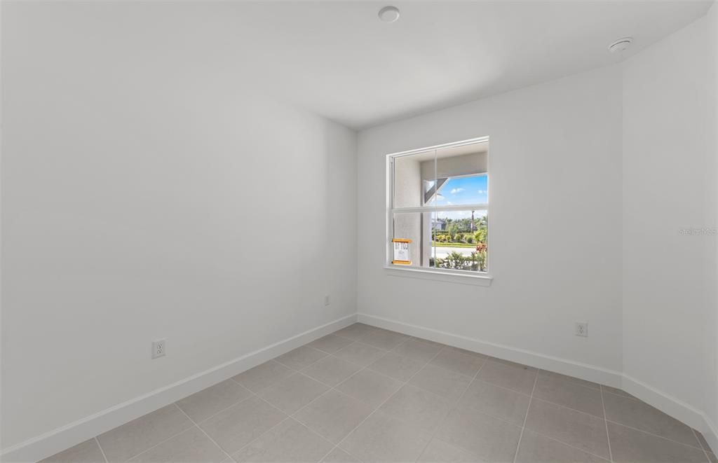 Active With Contract: $449,895 (2 beds, 2 baths, 1579 Square Feet)